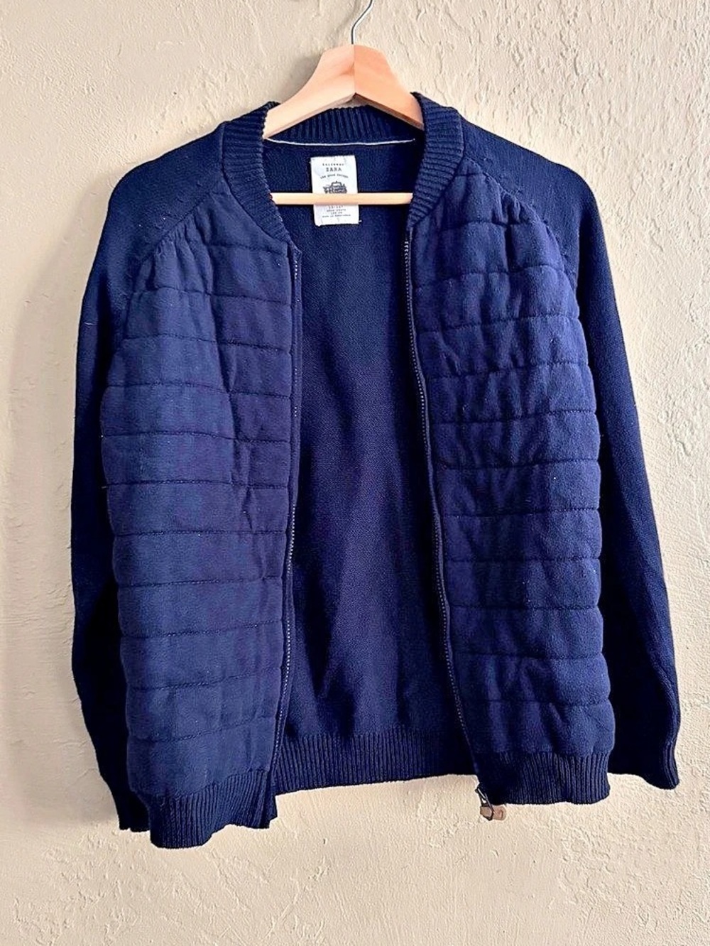 Zara Quilted Zip Sweater in Black Size Medium